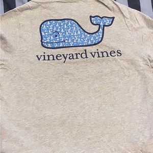 Boys vineyard vines size large t-shirt